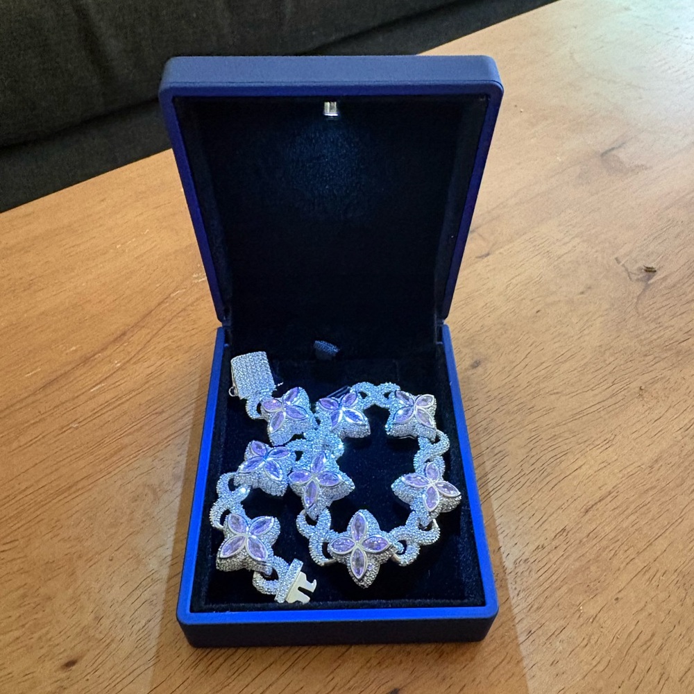 Purple stars and 925 silver moissanite bracelet